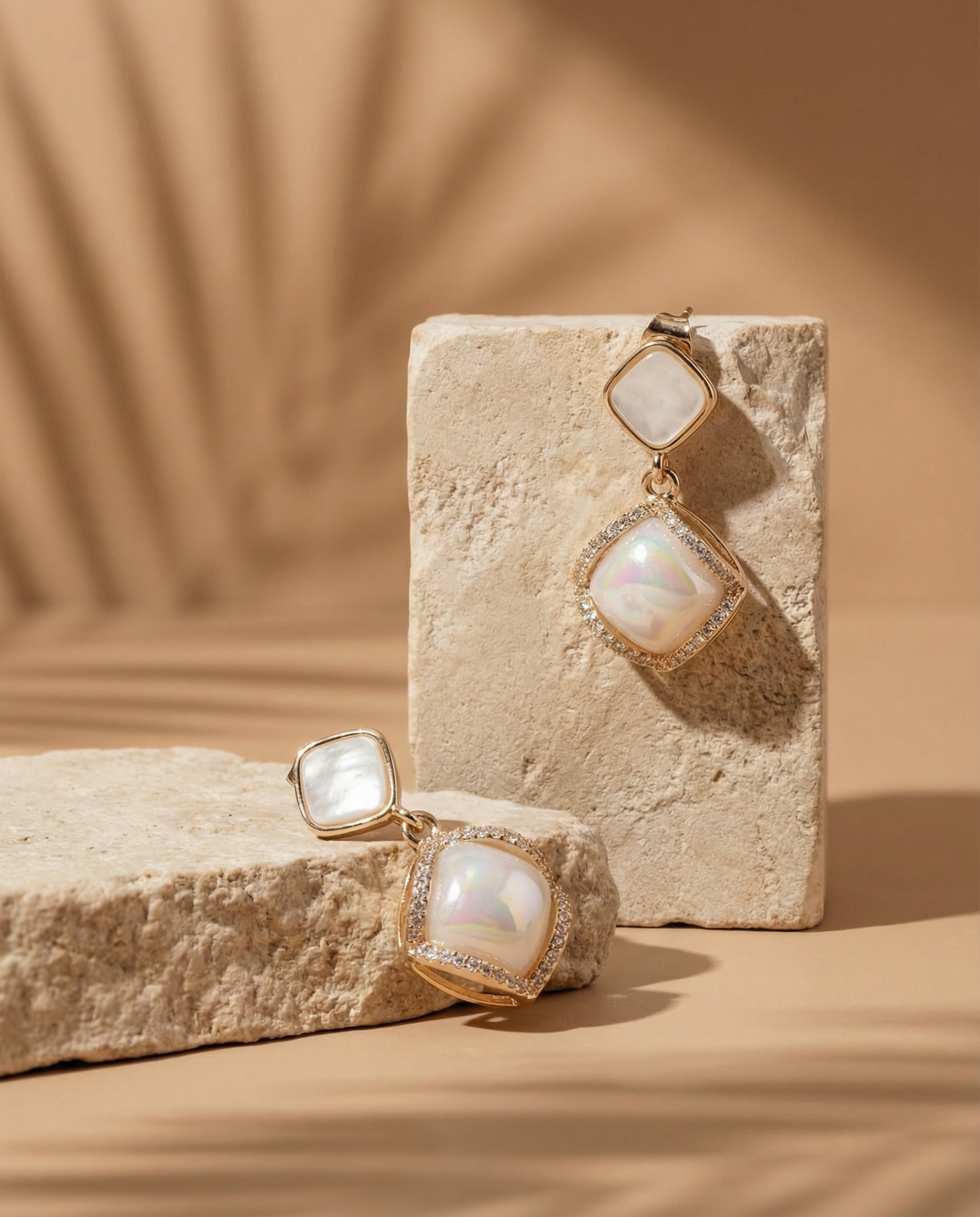 Set Rebeca detalle aretes oro laminado Las Marujas